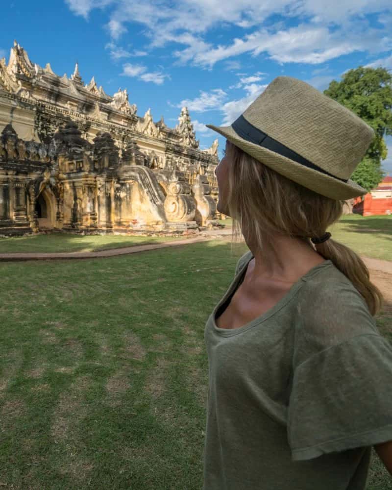 Eine Reisende erkundet Südostasien auf einer maßgeschneiderten Reise