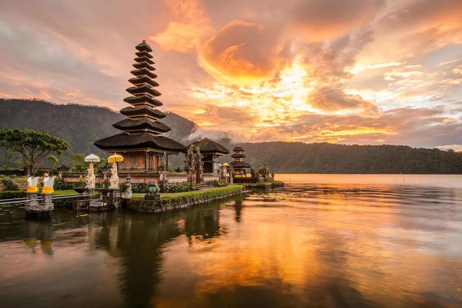 Pura Ulun Danu Bratan temple on Lake Bratan, Bali